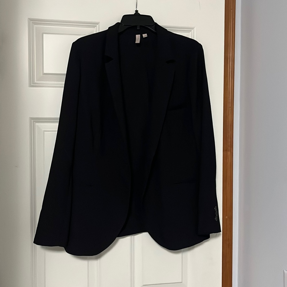Black treasure and bond blazer
